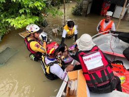 ที่สุดของชีวิต️ น้ำท่วมภาคใต้ รุนแรงสุดในรอบหลายสิบปี️ แต่คนไทยไม่มีทิ้งกัน 