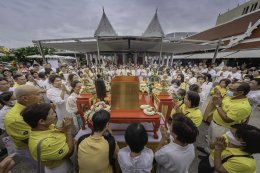 เปิดพลัง️ทำบุญประเทศ ณ ศาลหลักเมืองกรุงเทพฯ พิธีอัญเชิญปลียอดทองคำพระธาตุเชิงชุม ประกอบพิธีบวงสรวง ถวายกำลังบุญให้ประเทศ ณ ศาลหลักเมือง กรุงเทพฯ 