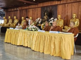 มูลนิธิพุทธภูมิธรรม กราบอนุโมทนาบุญ พิธีส่งมอบทองคำแท่งเข้าคลังหลวง โดยมีคุณเศรษฐพุฒิ สุทธิวาทนฤพุฒิ ผู้ว่าการธนาคารแห่งประเทศไทย มารับมอบทองคำจำนวน 12.5 กิโลกรัม จากหลวงปู่คลาด ครุธัมโม วัดป่าบ้านใหม่ จ.อุดรธานี ประธานสงฆ์และผู้แทนคณะศิษยานุศิษย์