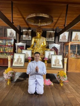 ประธานมูลนิธิพุทธภูมิธรรม กราบนมัสการ เจ้าอาวาสวัดป่าบ้านตาด จังหวัดอุดรธานี ถวายรายงานเรื่องการร่วมสนับสนุน มูลนิธิเสียงธรรมเพื่อประชาชนฯ เผยแผ่ธรรมะภาคปฏิบัติ