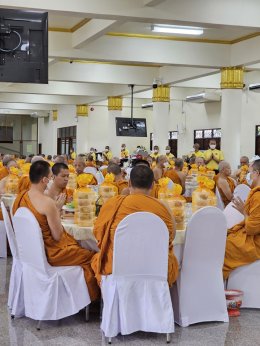 มูลนิธิพุทธภูมิธรรม เป็นเจ้าภาพร่วมถวายภัตตาหารเช้า 