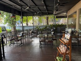 2025年9月3日(水)メーシールアン(タイ料理)Mae Sri Ruen