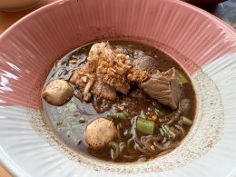 7月17日(金)クイッティオネオンNEON BOAT NOODLE(クイッティアオ タイ料理)