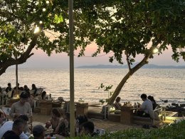 2025年5月4日(日)オキシゲンビーチフロントオアシスパタヤ(タイ料理、海鮮料理、夕陽)