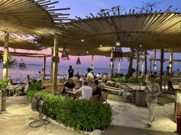 2025年5月4日(日)オキシゲンビーチフロントオアシスパタヤ(タイ料理、海鮮料理、夕陽)