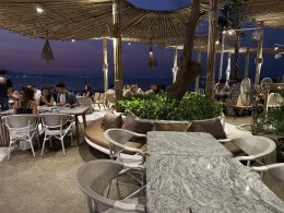 2025年5月4日(日)オキシゲンビーチフロントオアシスパタヤ(タイ料理、海鮮料理、夕陽)