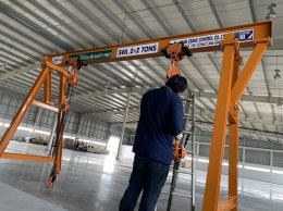 Gantry A-Leg Crane Capacity 2+2 Tons