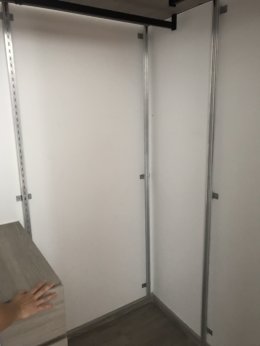 WALK-IN CLOSET SYSTEM