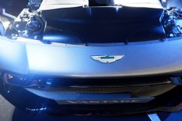 เปิดตัวโฉมใหม่ New Aston Martin Vantage