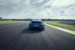 บรรทัดฐานแห่งยนตรกรรมสปอร์ตที่ไม่เคยเปลี่ยนแปลงตลอด 45 ปี: ปอร์เช่ 911 เทอร์โบ (Porsche 911 Turbo) 