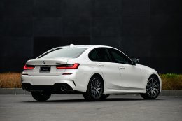 บีเอ็มดับเบิลยู 320d M Sport ใหม่ (ประกอบภายในประเทศ) ราคาจำหน่าย: 2,549,000 บาท (พร้อมโปรแกรมบำรุงรักษา BSI Standard)