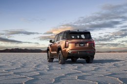 All-New Mitsubishi Pajero กลับมาแล้ว! SUV เรือธง 7 ที่นั่ง ดีเซล 2.4 Turbo + S-AWC ผลิตไทย ขายไทยที่แรกของโลก