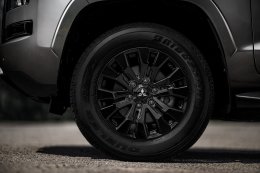 Mitsubishi Triton รุ่นใหม่ปี 2025 มาแบบไม่ธรรมดา ดุดันกว่าเดิม เพิ่มของเล่นใหม่เพียบ!
