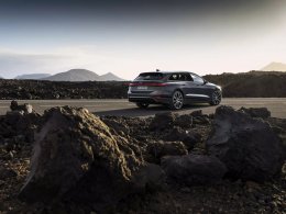 Audi เปิดตัว A6 Sportback / Avant E-Tron และรุ่น S6 E-Tron มีจําหน่ายในแบบตัวถัง Sportback และ Avant พร้อมตัวเลือกมอเตอร์เดี่ยวและคู่