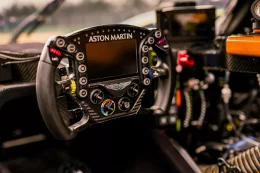 Aston Martin Valkyrie LM  ไฮเปอร์คาร์สนามแข่งตัวพ่อ ที่คนทั้งโลกมีสิทธิ์ขับแค่ 10 คน!