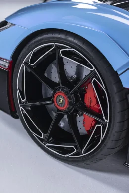 เปิดตัว Lamborghini Fenomeno Roadster ขุมพลัง V12 เปิดหลังคา 1,065 แรงม้า รถลิมิเต็ด 15 คัน ที่โหดที่สุดของค่ายกระทิงดุ!