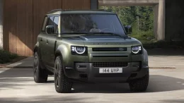 Land Rover Defender ปี 2026 ไม่ใช่แค่ Minorchange แต่มันคือการยกระดับความฉลาดและความหล่อเหลา!