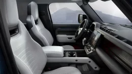 Land Rover Defender ปี 2026 ไม่ใช่แค่ Minorchange แต่มันคือการยกระดับความฉลาดและความหล่อเหลา!