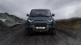 Land Rover Defender ปี 2026 ไม่ใช่แค่ Minorchange แต่มันคือการยกระดับความฉลาดและความหล่อเหลา!