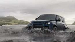 Land Rover Defender ปี 2026 ไม่ใช่แค่ Minorchange แต่มันคือการยกระดับความฉลาดและความหล่อเหลา!