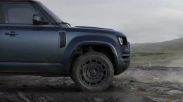 Land Rover Defender ปี 2026 ไม่ใช่แค่ Minorchange แต่มันคือการยกระดับความฉลาดและความหล่อเหลา!