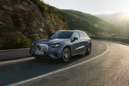 Mercedes-Benz GLC ใหม่ไฟฟ้าล้วน 2026  หน้ากระจังใหญ่จน BMW ยังต้องเหลียว กับจอ Hyperscreen 39 นิ้วเต็มแดชบอร์ด