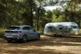 Mercedes-Benz GLC ใหม่ไฟฟ้าล้วน 2026  หน้ากระจังใหญ่จน BMW ยังต้องเหลียว กับจอ Hyperscreen 39 นิ้วเต็มแดชบอร์ด