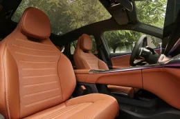 Mercedes-Benz GLC ใหม่ไฟฟ้าล้วน 2026  หน้ากระจังใหญ่จน BMW ยังต้องเหลียว กับจอ Hyperscreen 39 นิ้วเต็มแดชบอร์ด