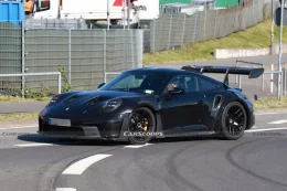 Porsche 911 GT2 RS รุ่นใหม่โผล่ทดสอบ! บอดี้บานทะลุซุ้ม GT3 RS  ขุมพลังเทอร์โบไฮบริด แรงทะลุ 800 ม้า!