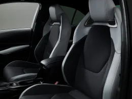Toyota Corolla ฉลอง 60 ปี เปิดรุ่นพิเศษ Active Sport ในญี่ปุ่น พร้อมสเปก Hybrid สปอร์ตขึ้น ก่อนเปลี่ยนโฉมใหญ่ปี 2027