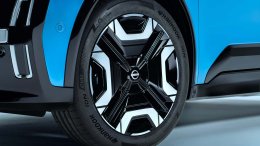 NEW NISSAN Micra EV ใหม่โฉมไฟฟ้าล้วนมาแล้ว! แต่เอ๊ะ...นี่มัน Renault 5 แปะโลโก้ Nissan รึเปล่านะ?