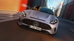 Mercedes-AMG GT 53 เปิดตัวรุ่นเริ่มต้น! แรง 536 แรงม้า วิ่งไกล 809 กม. แต่มีลูกเล่นใหม่ "เสียงเครื่อง 6 สูบปลอม"
