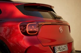 Mercedes-Benz GLA ใหม่ เปิดเกมครอสโอเวอร์เล็กยุคใหม่ มีทั้ง Hybrid และไฟฟ้าล้วน วิ่งไกลสุด 657 กม.
