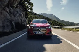 Mercedes-Benz GLA ใหม่ เปิดเกมครอสโอเวอร์เล็กยุคใหม่ มีทั้ง Hybrid และไฟฟ้าล้วน วิ่งไกลสุด 657 กม.