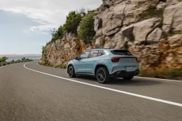 Mercedes-Benz GLA ใหม่ เปิดเกมครอสโอเวอร์เล็กยุคใหม่ มีทั้ง Hybrid และไฟฟ้าล้วน วิ่งไกลสุด 657 กม.