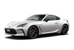 Toyota GR86 2026 ปรับเล็ก แต่ตรงใจสายขับ! สี Solid Gray กลับมาอีกครั้ง พร้อมอัปเกรดช่วงล่าง พวงมาลัย และ Eyesight ใหม่ 3 กล้อง