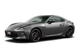 Toyota GR86 2026 ปรับเล็ก แต่ตรงใจสายขับ! สี Solid Gray กลับมาอีกครั้ง พร้อมอัปเกรดช่วงล่าง พวงมาลัย และ Eyesight ใหม่ 3 กล้อง