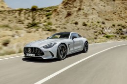 เปิดตัว THE All NEW Mercedes-AMG GT Coupe แรงม้าระดับ 585 hp แรงบิด 800 Nm!