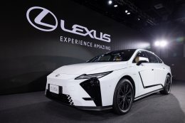 Lexus เปิดตัว The All-New Lexus ES ในไทยแบบจัดเต็ม พร้อมเลือกได้ทั้ง Hybrid และ EV