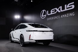 Lexus เปิดตัว The All-New Lexus ES ในไทยแบบจัดเต็ม พร้อมเลือกได้ทั้ง Hybrid และ EV