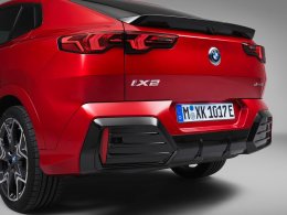เปิดตัวอย่างเป็นทางการในไทย BMW iX2 xDrive30 M Sport ครอสโอเวอร์คูเป้พลังงานไฟฟ้าค่ายใบพัดฟ้าขาวในราคา 3,399,000 บาท นำเข้าทั้งคันจากเยอรมัน (รวมภาษีมูลค่าเพิ่ม พร้อมแพ็คเกจบำรุงรักษา BSI Standard)