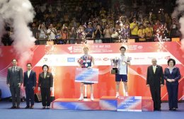 โตโยต้าร่วมแสดงความยินดี วิว กุลวุฒิ คว้าแชมป์ชายเดี่ยว สมัยที่ 2 พร้อมถ้วยพระราชทาน ในการแข่งขันแบดมินตันรายการ TOYOTA Thailand Open 2025