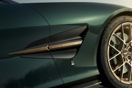 Aston Martin เปิดฉลองตำนาน Volante ครบรอบ 60 ปี ด้วยการสร้างสรรค์รุ่นพิเศษสุดเอ็กซ์คลูซีฟจากแผนก Q by Aston Martin