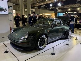 Singer บุกญี่ปุ่นอย่างเป็นทางการ! ขน 911 Classic Turbo โชว์ตัวงาน TAS 2026 พร้อมเปิดบริการ Bespoke เต็มตัวผ่าน Cornes Motors