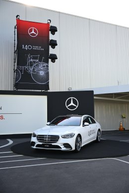Mercedes-Benz ฉลอง 140 ปี เล่นใหญ่ ขับ The new S-Class ข้ามโลกถึงไทย พร้อมเปิดจอง Maybach Night Series แค่ 16 คัน!