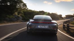 พร้อมให้สั่งจองแล้ววันนี้ในประเทศไทย The new Porsche 911 Turbo S เริ่มต้นที่ 27.9 ล้านบาท