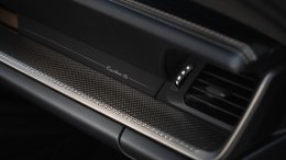 พร้อมให้สั่งจองแล้ววันนี้ในประเทศไทย The new Porsche 911 Turbo S เริ่มต้นที่ 27.9 ล้านบาท