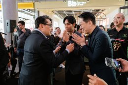บางจากฯ จับมือเอเอเอส ออโต้ เซอร์วิส ต่อเนื่องเป็นปีที่ 3 ดันนักแข่งไทยสู่สนาม Formula 3 พร้อมเติม Bangchak Hi Premium 97 เป็นน้ำมันถังแรกให้ Porsche, Bentley และ Harley - Davidson ทุกคันที่ออกจากศูนย์ 
