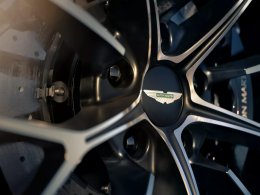 2025 Aston Martin Vantage Roadster เปิดตัวพร้อมพลัง 656 แรงม้า แรงบิด 800 นิวตันเมตร! ยังไม่เผยราคา