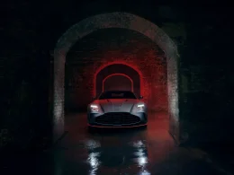Aston Martin Vantage S  ซูเปอร์คาร์สายสุภาพชนที่ไม่ต้องพยายามเยอะ แต่แรงแบบเอาอยู่
